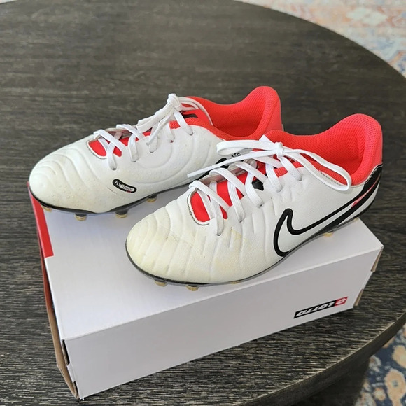 Nike Kids' Tiempo Soccer Cleats - Picture 2 of 5